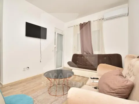 Rent, one bedroom apartment, 50m², Stari Aerodrom, Podgorica - image 1