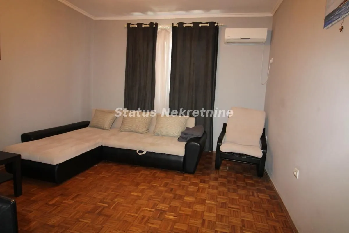 Izdavanje, dvosoban stan, 50m², Salajka, Novi Sad Sve Podlokacije