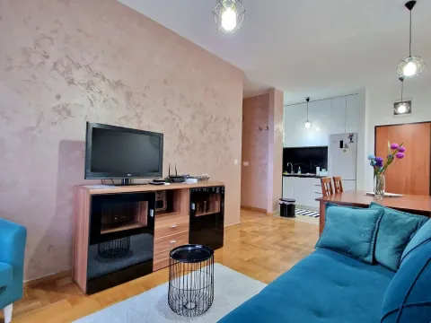 Izdavanje, jednosoban stan, 60m², Budva, Crna Gora - image 8