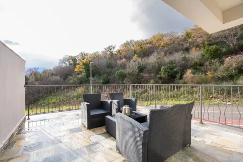 Rent, one bedroom apartment, 65m², Pržno, Budva - image 14