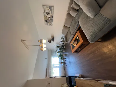 Prodaja, dvosoban stan, 72m², Stari Aerodrom, Podgorica - image 1