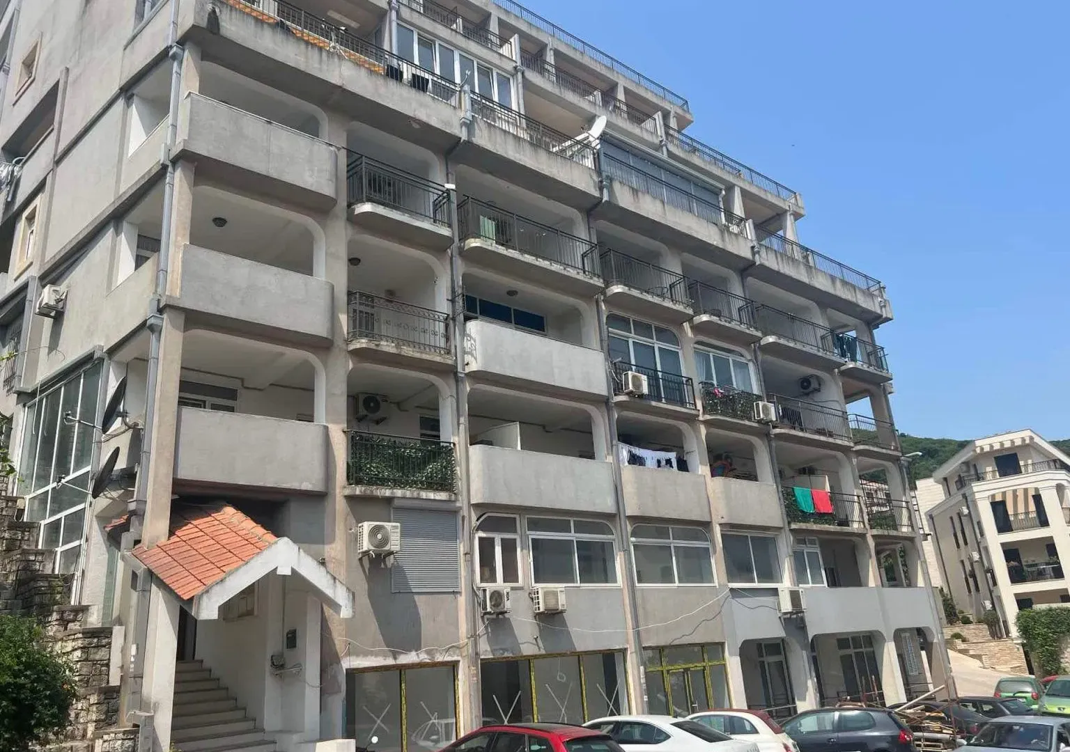 Sale, three bedroom apartment, 382m², Komoševina, Budva