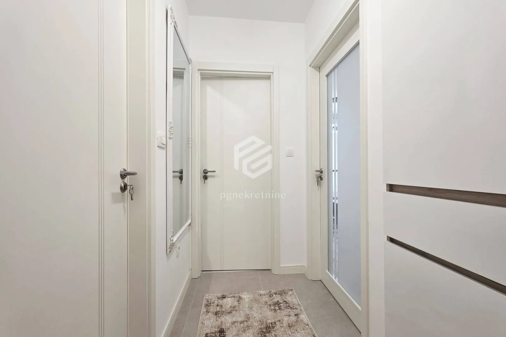 Rent, one bedroom apartment, 42m², Stari Aerodrom, Podgorica