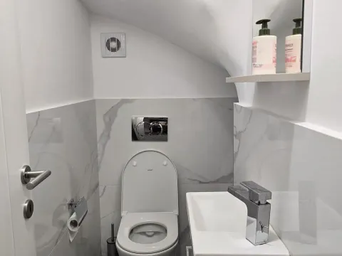 Prodaja, jednosoban stan, 74m², Centar, Budva - image 8