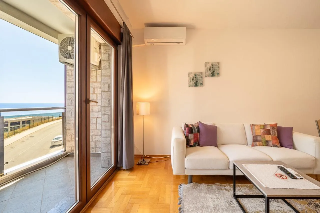 Sale, one bedroom apartment, 50m², Bečići, Budva