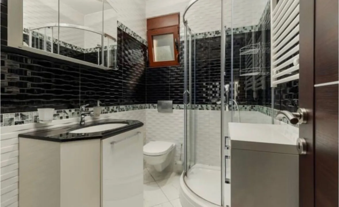 Rent, two bedroom apartment, 57m², Dobrota, Kotor