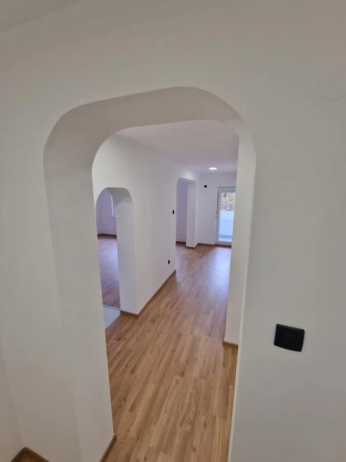 Prodaja, četvorosoban stan, 95m², Nova Detelinara, Novi Sad Sve Podlokacije