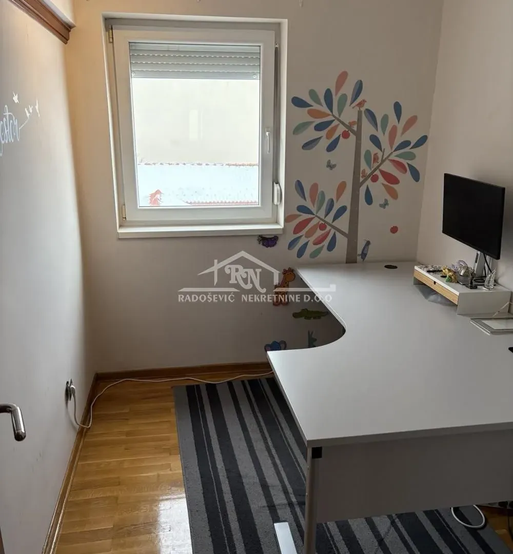 Sale, four bedroom apartment, 95m², Skojevsko Naselje, Beograd