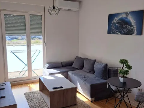Izdavanje, jednosoban stan, 33m², Zabjelo, Podgorica - image 1