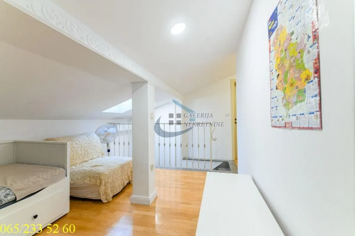 Rent, three bedroom apartment, 62m², Stari Grad, Beograd