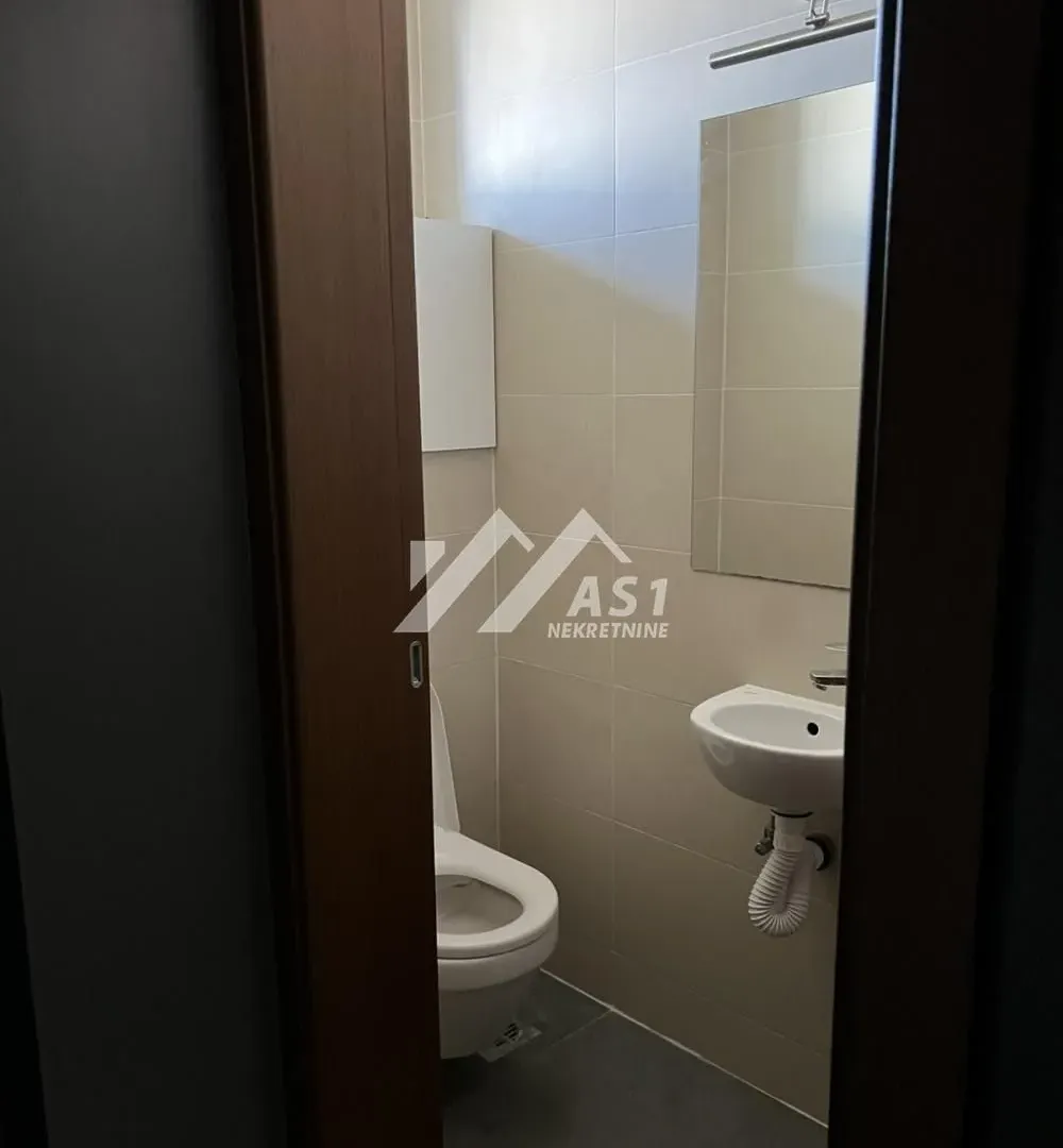 Prodaja, četvorosoban stan, 73m², Karagača, Petrovaradin