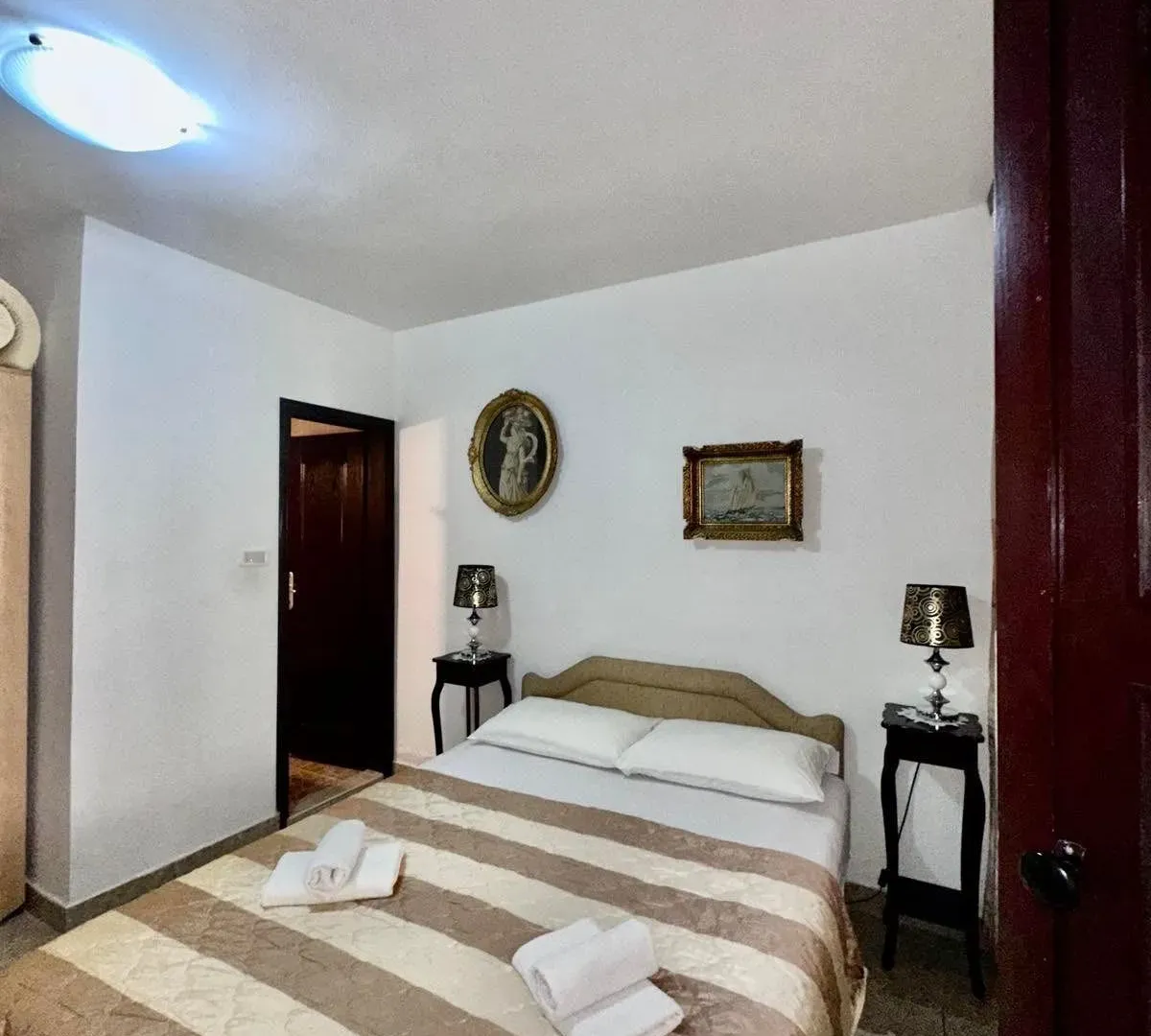 Sale, one bedroom apartment, 75m², Sveti Stefan, Budva
