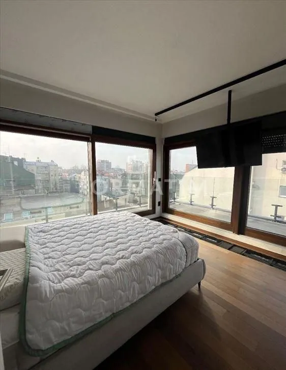 Prodaja, trosoban stan, 136m², Vračar Centar, Vračar Sve Podlokacije