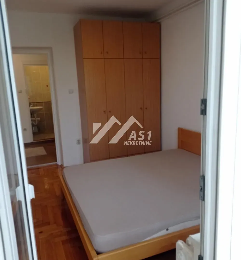 Izdavanje, trosoban stan, 82m², Novi Sad Sve Podlokacije, Novi Sad