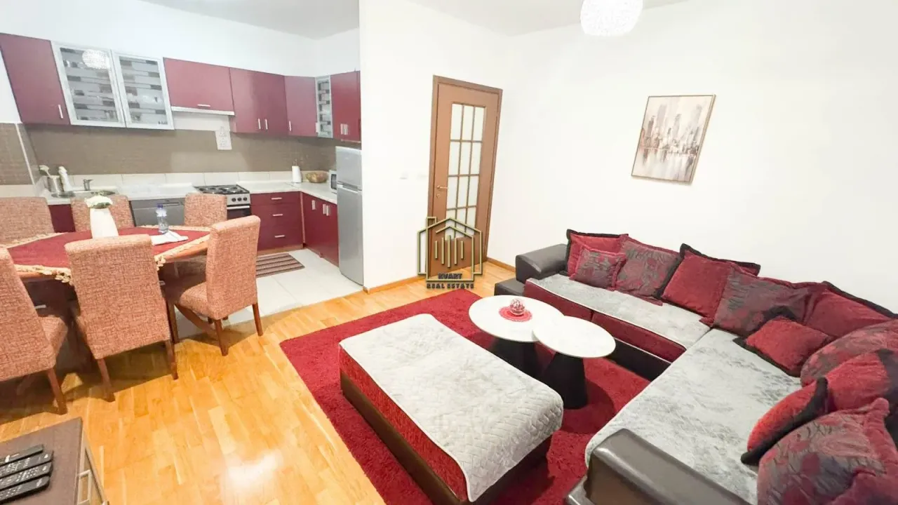 Izdavanje, dvosoban stan, 74m², City Kvart, Podgorica