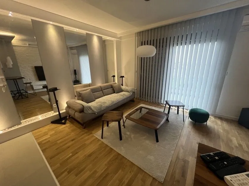 Prodaja, jednosoban stan, 54m², Dobrota, Kotor