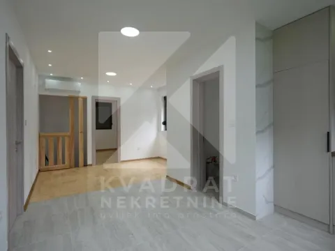 Izdavanje, poslovni prostor, 95m², Pod Goricom, Podgorica - image 3