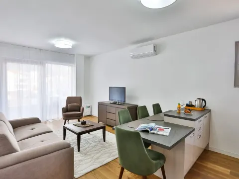 Rent, one bedroom apartment, 43m², Budva okolina, Budva - image 3