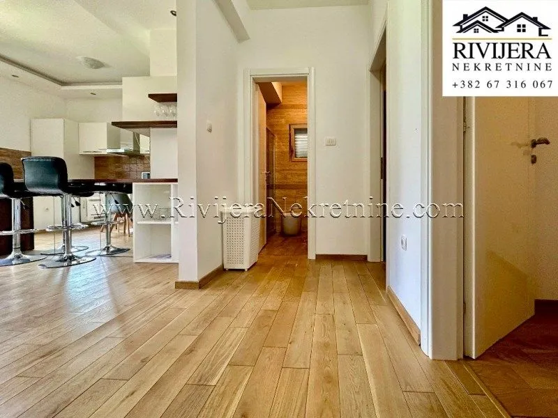 Prodaja, dvosoban stan, 67m², Dobrota, Kotor
