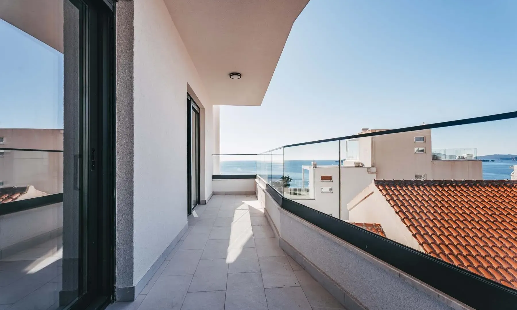 Izdavanje, ugostiteljski objekat, 1600m², Budva, Crna Gora