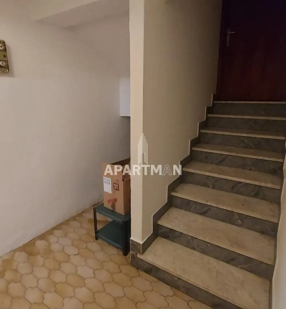 Prodaja, kuća, 320m², Sremčica, Beograd
