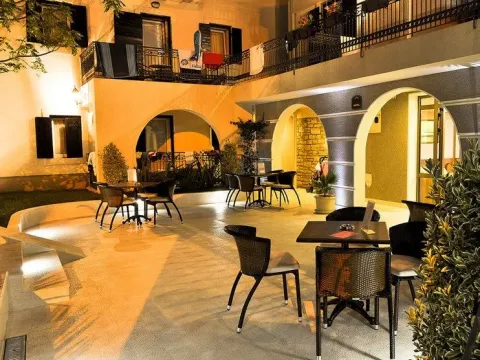 Prodaja, ugostiteljski objekat, 1100m², Petrovac, Budva - image 4