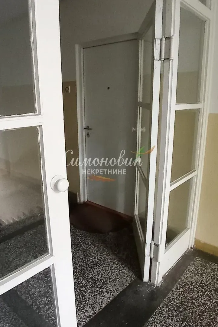 Prodaja, dvosoban stan, 61m², Zemun Centar, Zemun Sve Podlokacije