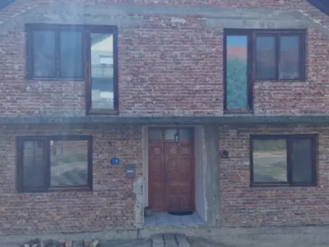 Prodaja, kuća, 376m², Petrovaradin, Novi Sad - image 2