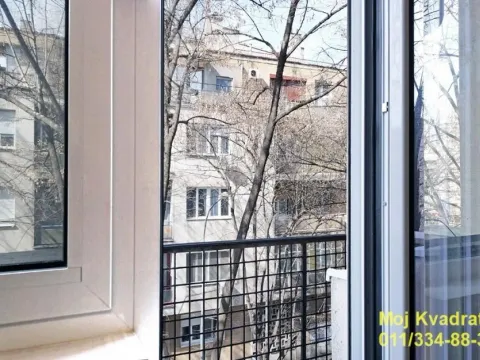 Izdavanje, četvorosoban stan, 105m², Zemun Centar, Zemun Sve Podlokacije - image 16