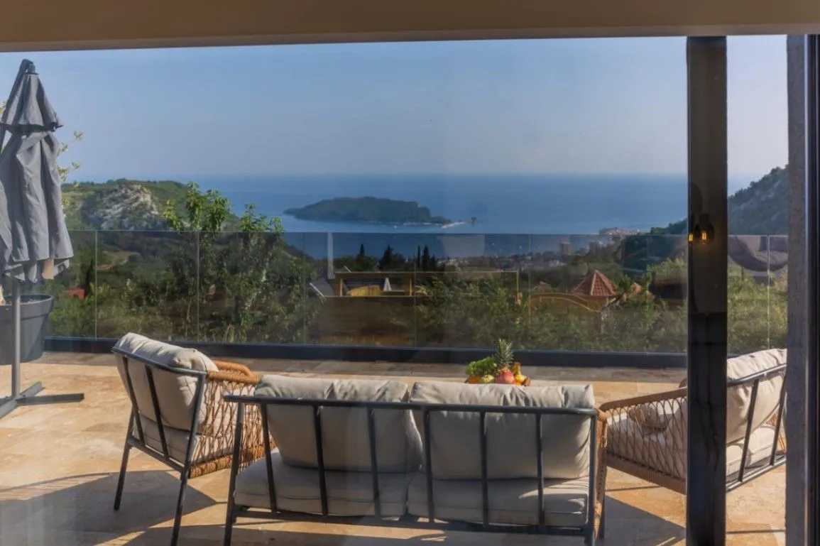 Prodaja, kuća, 293m², Markovići, Budva