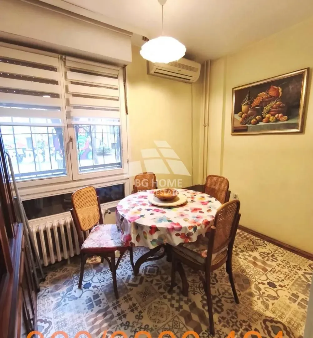 Izdavanje, dvosoban stan, 55m², Kalenić Pijaca, Vračar Sve Podlokacije