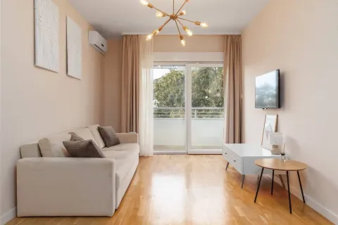 Sale, two bedroom apartment, 51m², Bečići, Budva - image 3