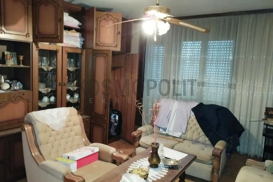 Prodaja, kuća, 220m², Centar, Stara Pazova