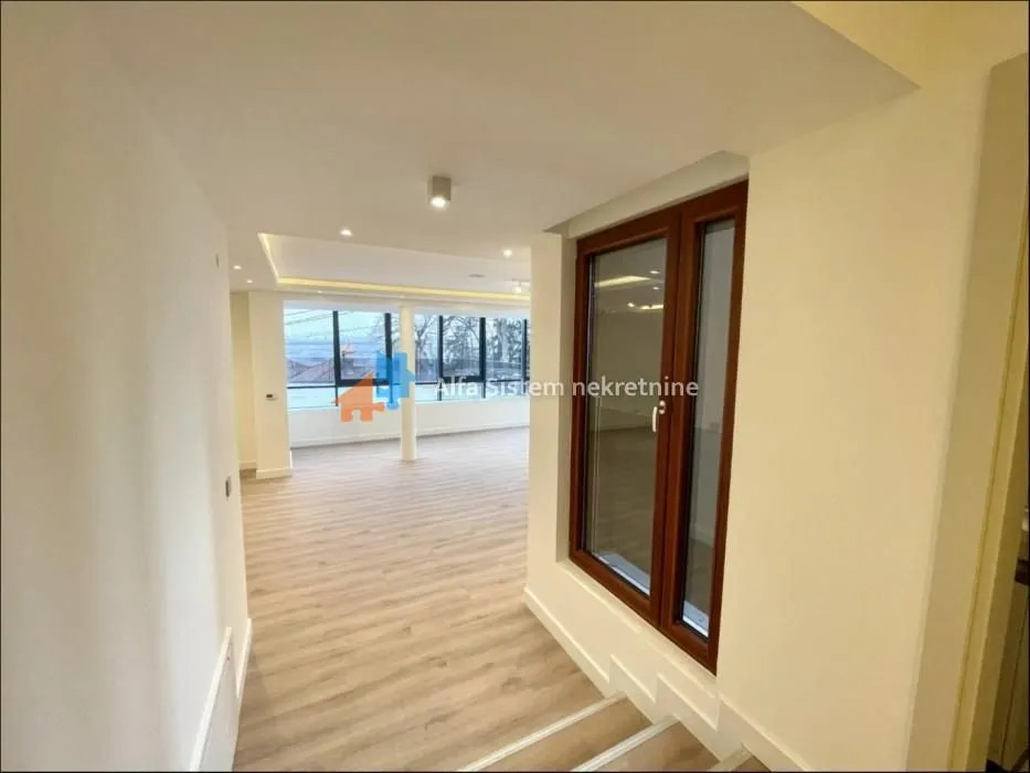 Rent, office space, 500m², Senjak, Beograd