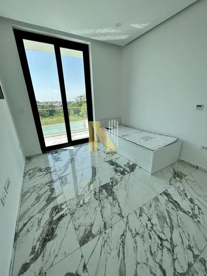 Izdavanje, kuća, 180m², Sremska Kamenica, Petrovaradin