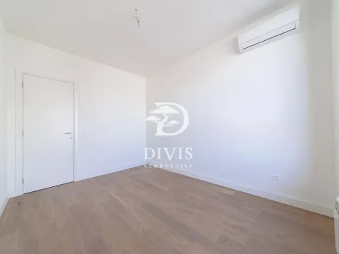 Prodaja, četvorosoban stan, 111m², Savski Venac, Beograd - image 9