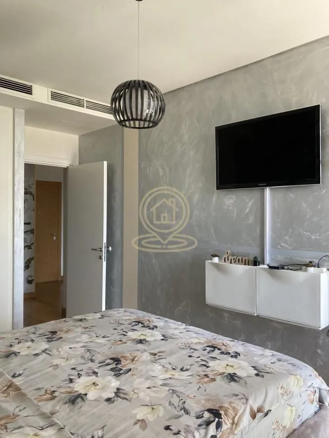 Izdavanje, dvosoban stan, 63m², Savski Venac, Beograd