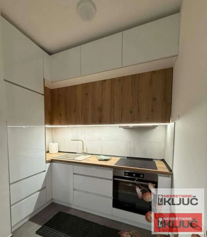 Izdavanje, garsonjera, 28m², Novo naselje, Novi Sad