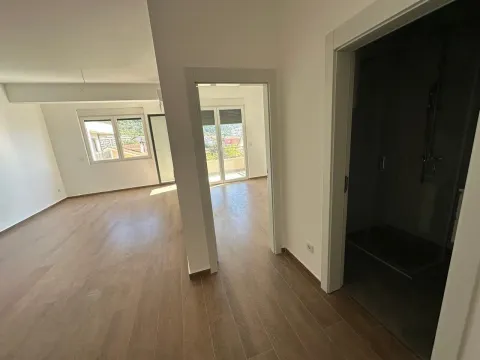 Sale, one bedroom apartment, 46m², Lazi, Budva - image 2