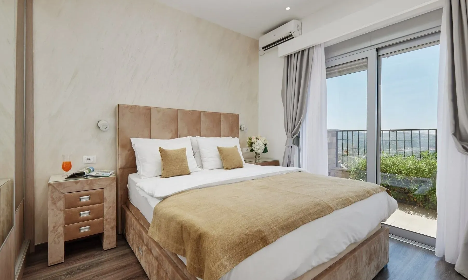 Sale, house, 233m², Kavač, Kotor