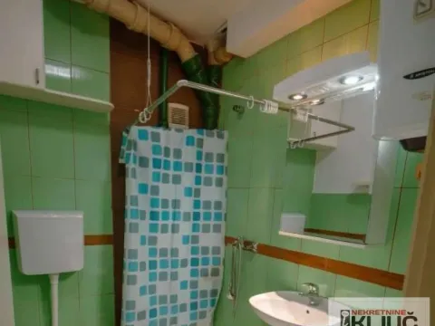 Izdavanje, dvosoban stan, 44m², Liman 1, Novi Sad Sve Podlokacije - image 4