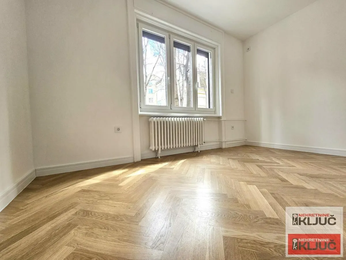 Prodaja, četvorosoban stan, 112m², Centar, Novi Sad