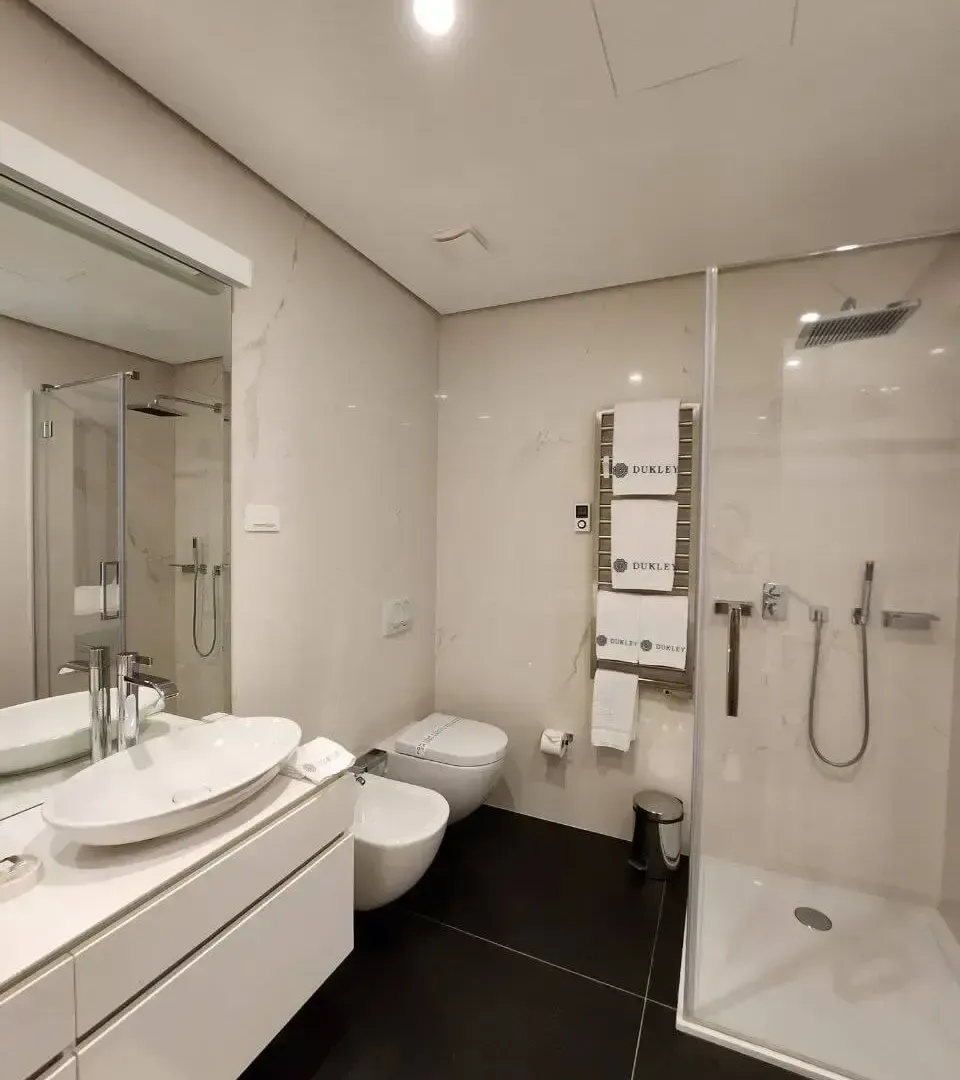 Prodaja, dvosoban stan, 138m², Dukley Gardens, Budva