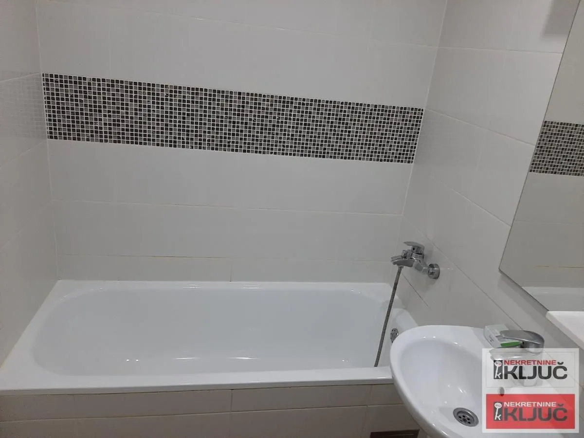 Izdavanje, jednosoban stan, 45m², Sajmište, Novi Sad