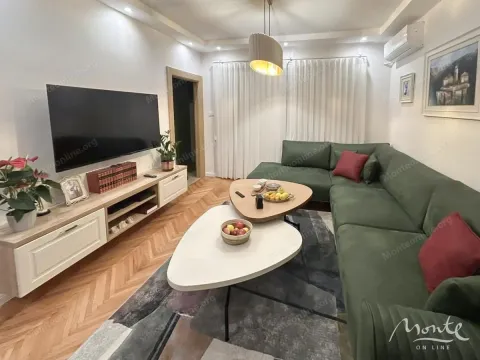 Prodaja, dvosoban stan, 72m², Stara Varoš, Podgorica - image 1