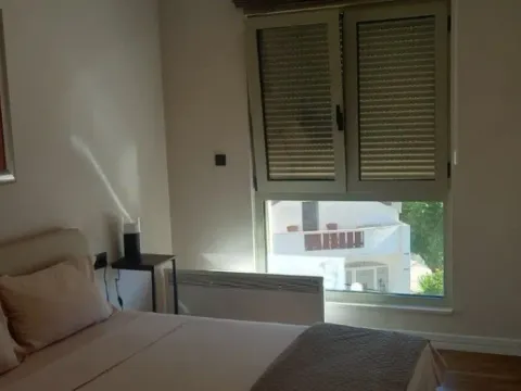 Rent, two bedroom apartment, 70m², Dumidran, Tivat - image 6