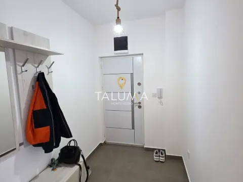 Izdavanje, jednosoban stan, 56m², City Kvart, Podgorica - image 2