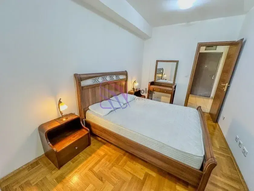 Izdavanje, jednosoban stan, 57m², City Kvart, Podgorica