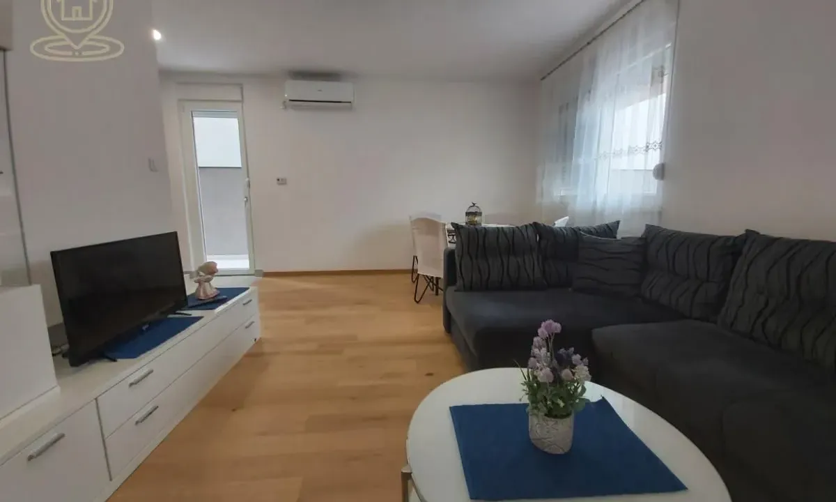 Izdavanje, jednosoban stan, 40m², Novo naselje, Novi Sad