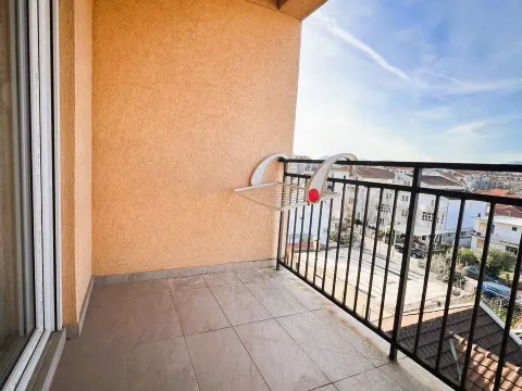 Prodaja, dvosoban stan, 76m², Stari Aerodrom, Podgorica - image 14